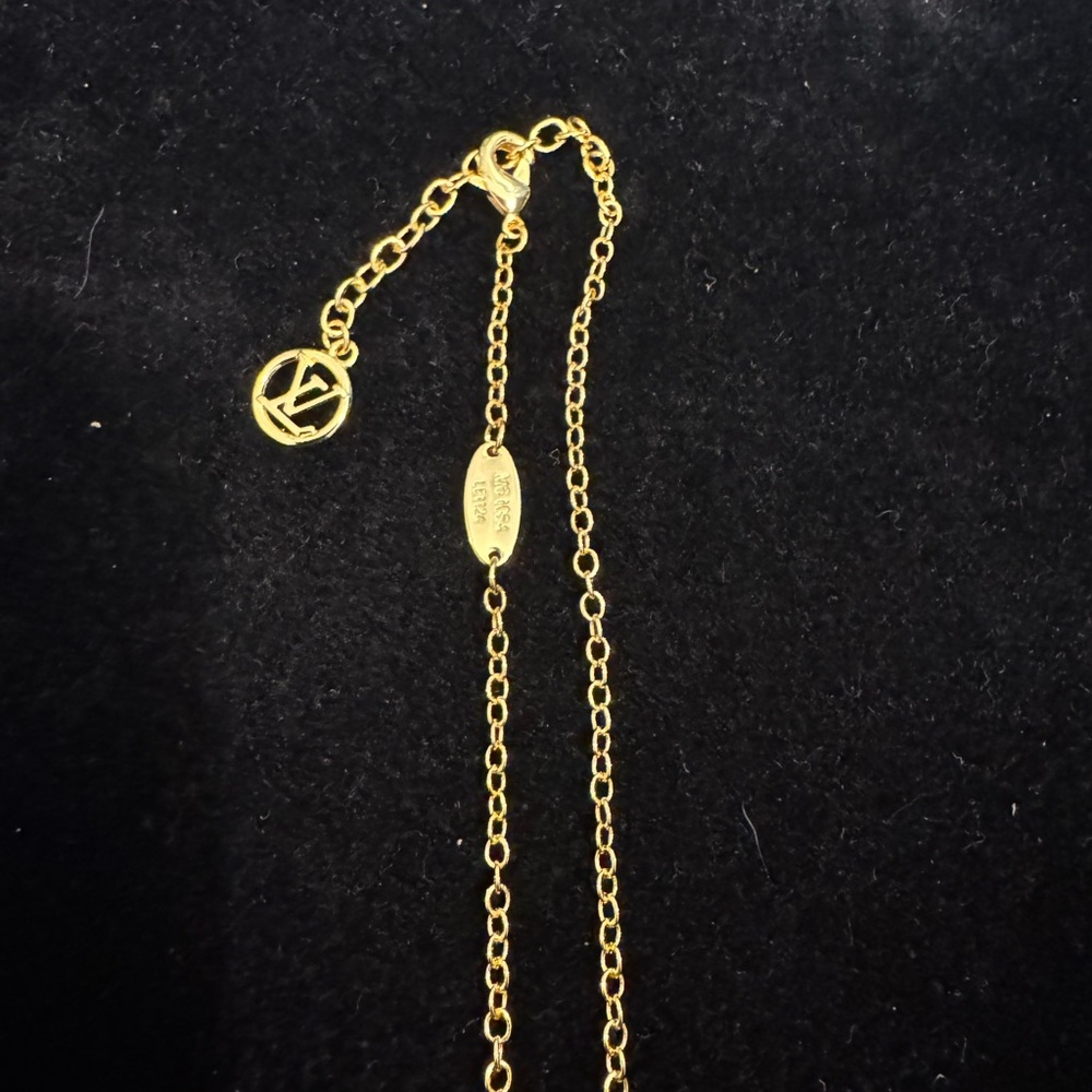 Louis Vuitton Gold Necklace with Crystal Details - Picture 7 of 8